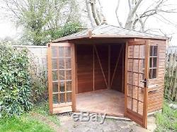 Wooden Garden Summer House / Cabin / Shed. Good Condition